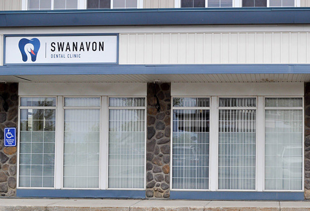 swanavon dental clinic in grande prairie